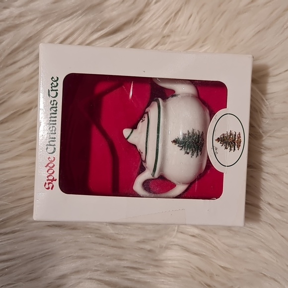Spode Christmas Tree Teapot - Picture 8 of 8